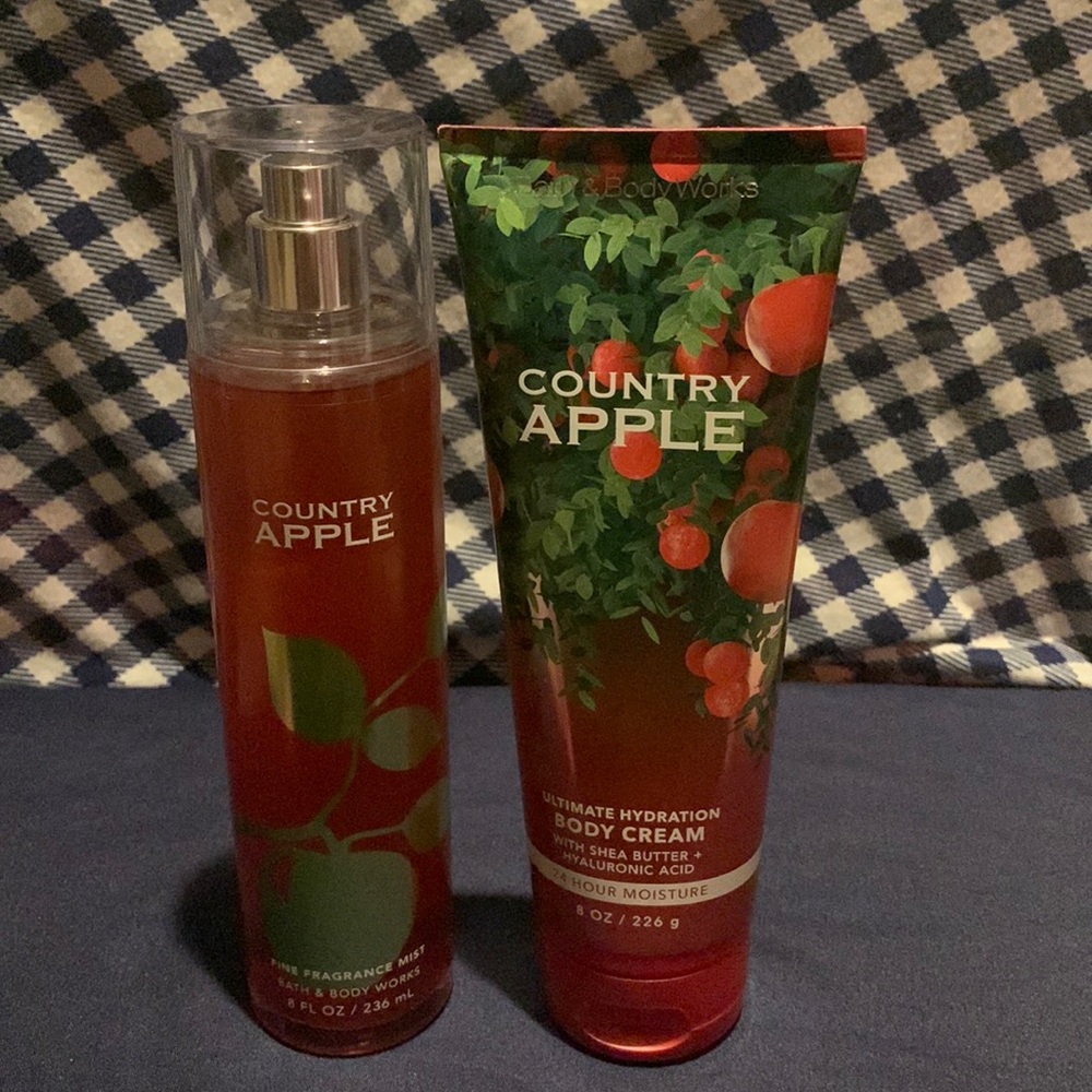 NWT Bath & Body Works Country Apple Fragrance Spray & Body Cream